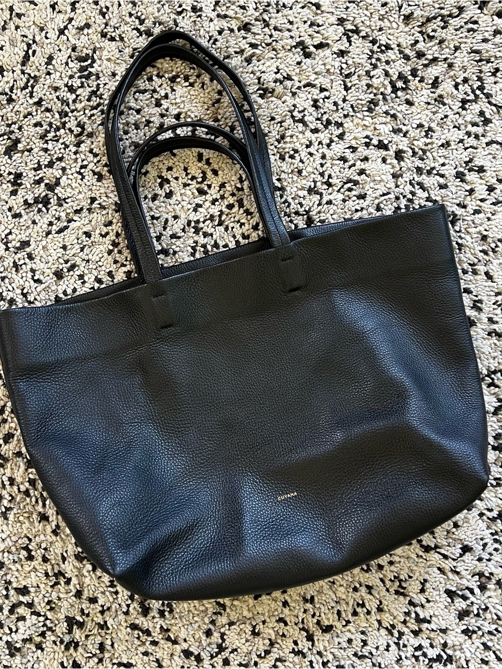 Cuyana Small Easy Tote Pebbled Leather Black - Picture 3 of 15